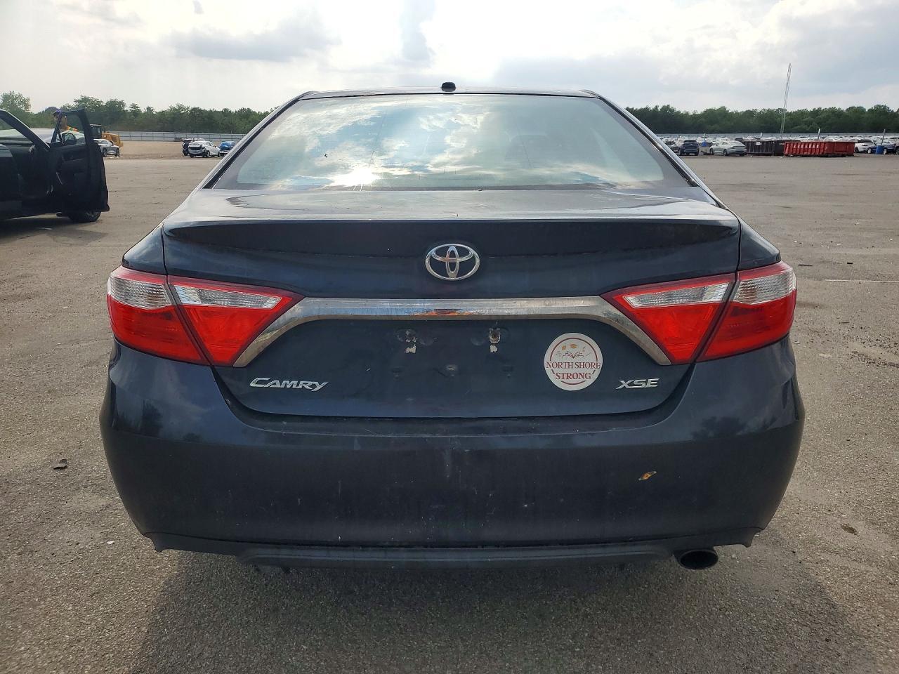 2015 Toyota Camry Xse - zdjęcie 6
