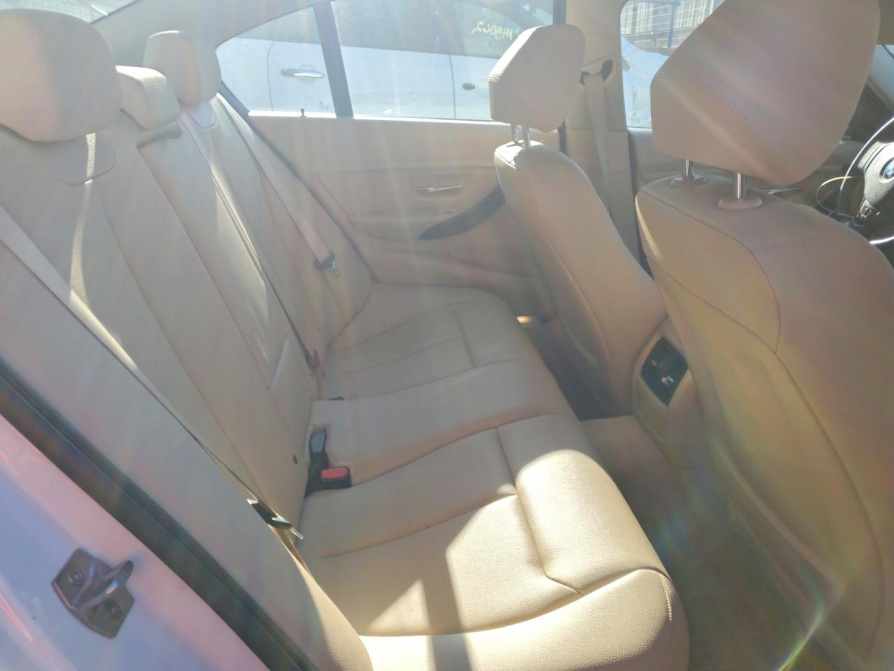 2014 BMW 320 I xDrive - zdjęcie 10
