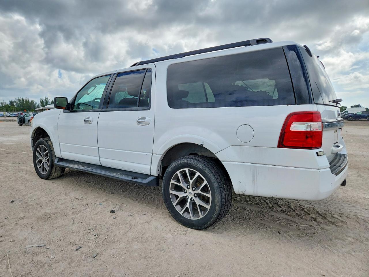 2017 Ford Expedition El Xlt - zdjęcie 2