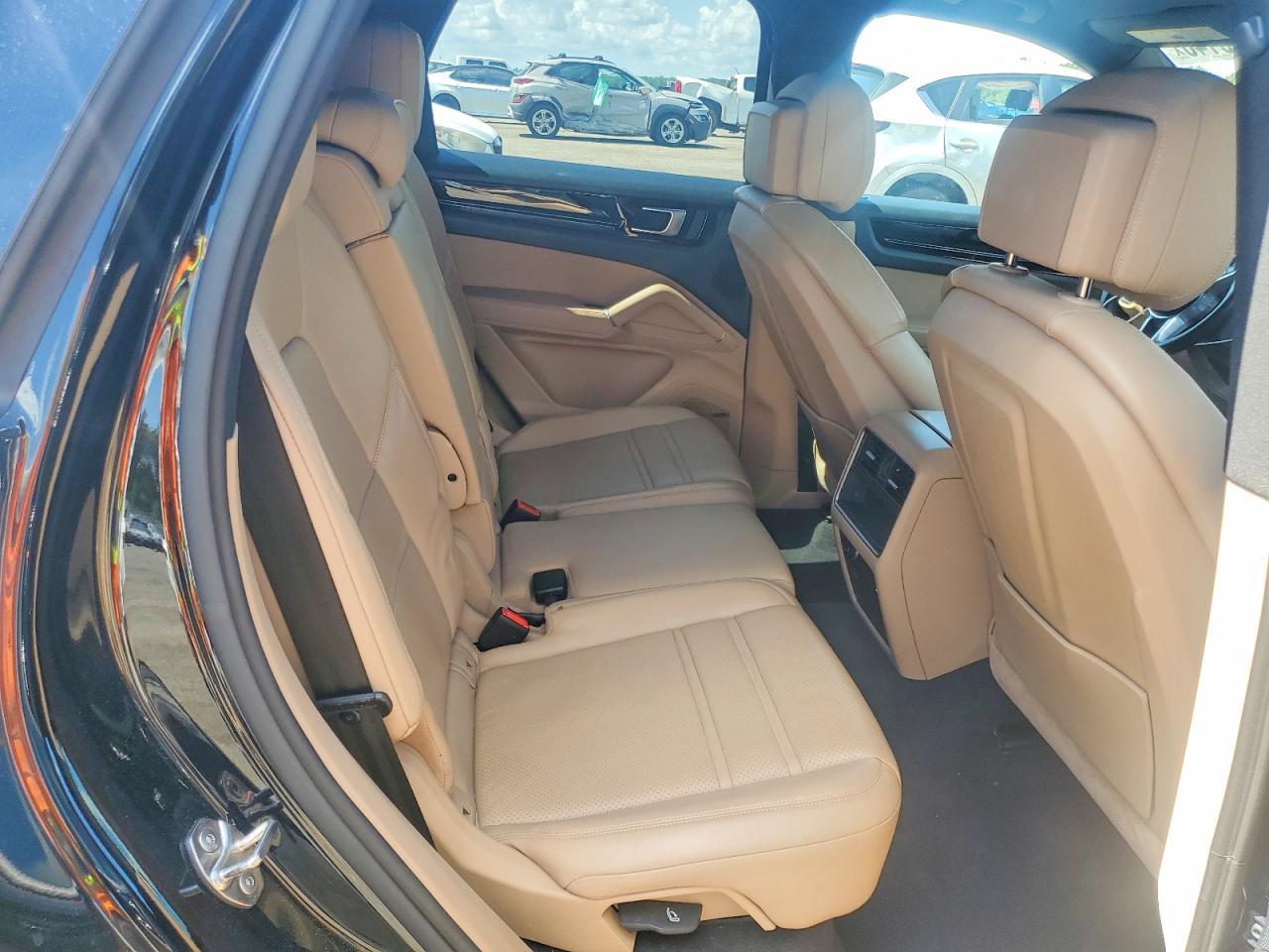 2023 Porsche Cayenne Base - zdjęcie 11