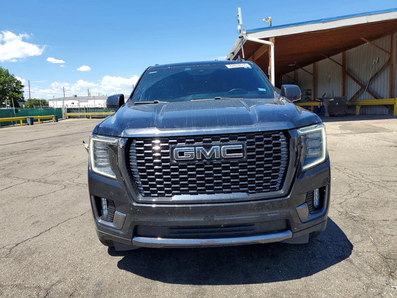 2023 GMC Yukon Denali Ultimate - zdjęcie 5