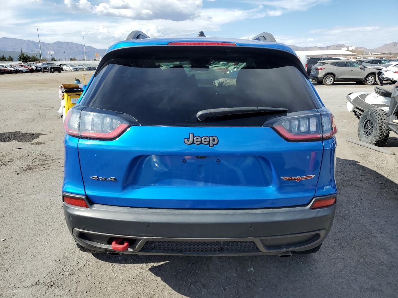 2020 Jeep Cherokee Trailhawk - zdjęcie 6