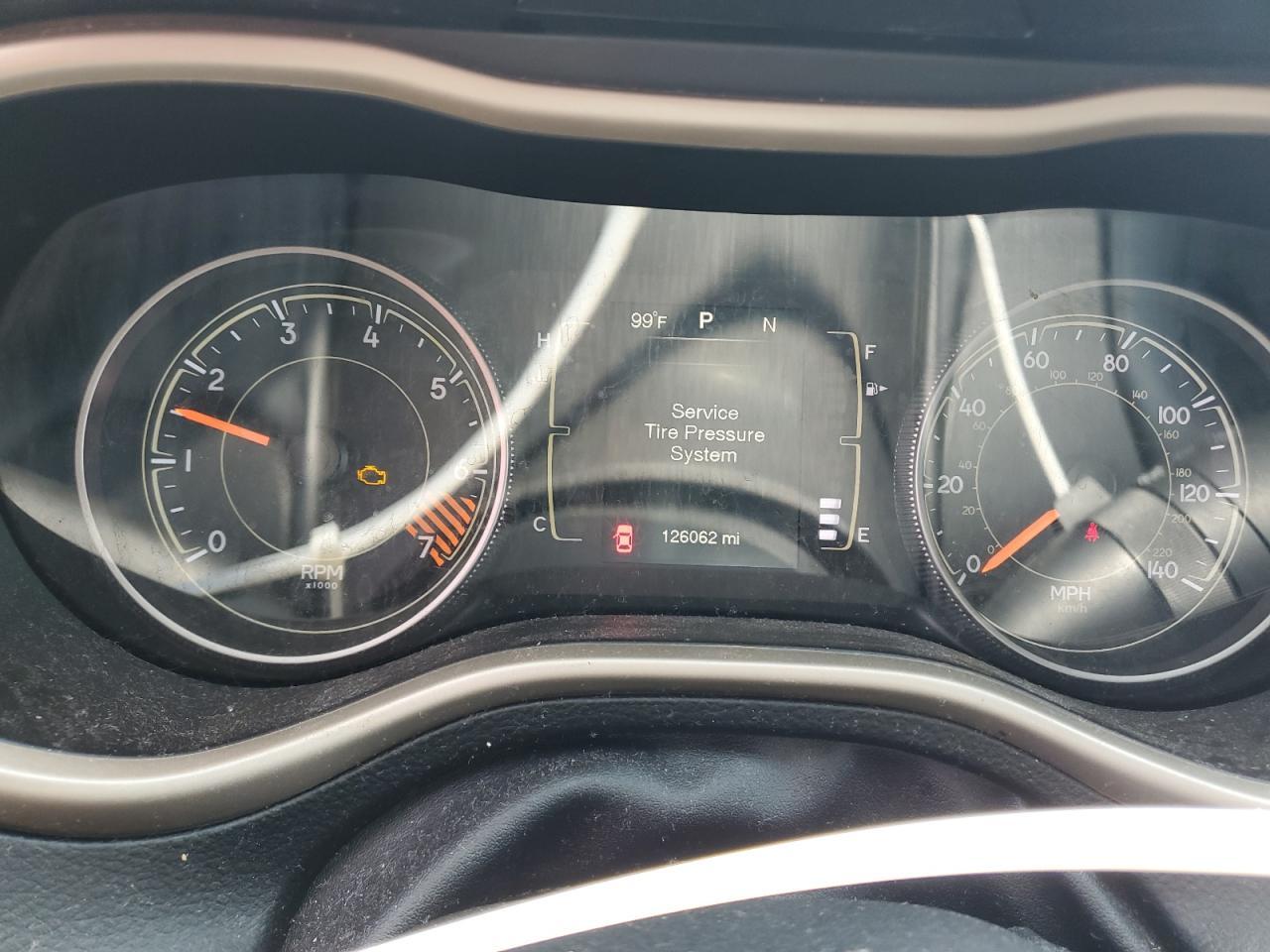 2015 Jeep Cherokee Latitude - zdjęcie 9