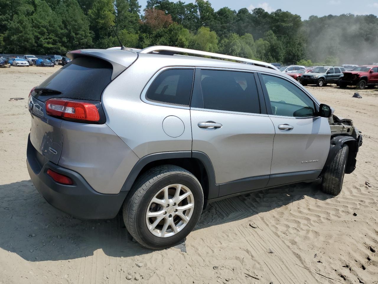 2015 Jeep Cherokee Latitude - zdjęcie 3