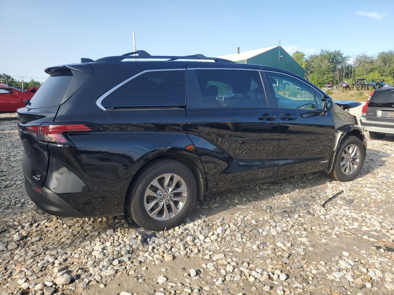 2021 Toyota Sienna Le - zdjęcie 3