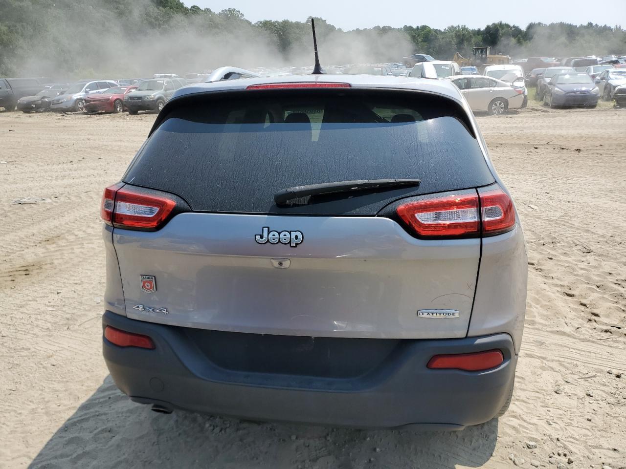 2015 Jeep Cherokee Latitude - zdjęcie 6