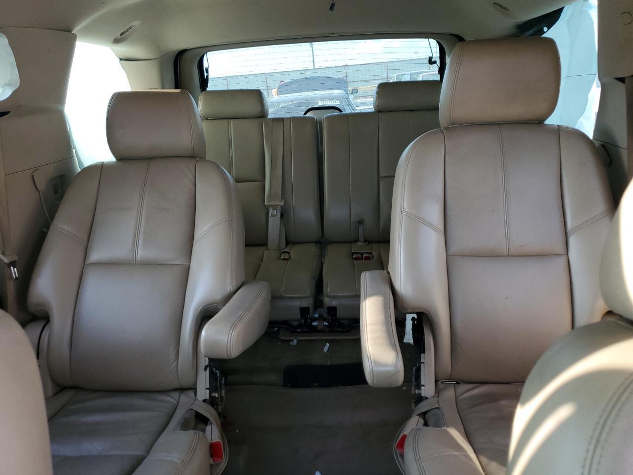 2013 Chevrolet Tahoe C1500 Lt - zdjęcie 10
