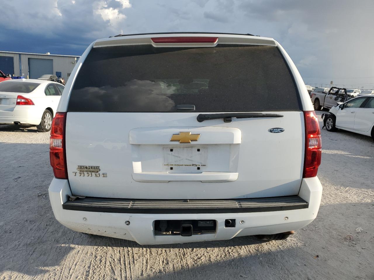 2013 Chevrolet Tahoe C1500 Lt - zdjęcie 6