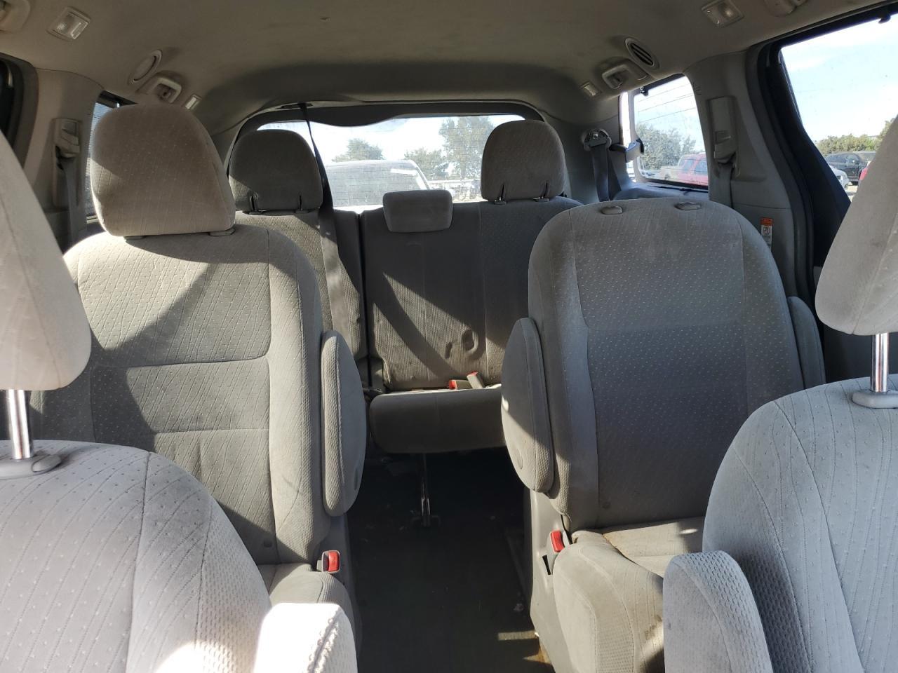 2018 Toyota Sienna - zdjęcie 10