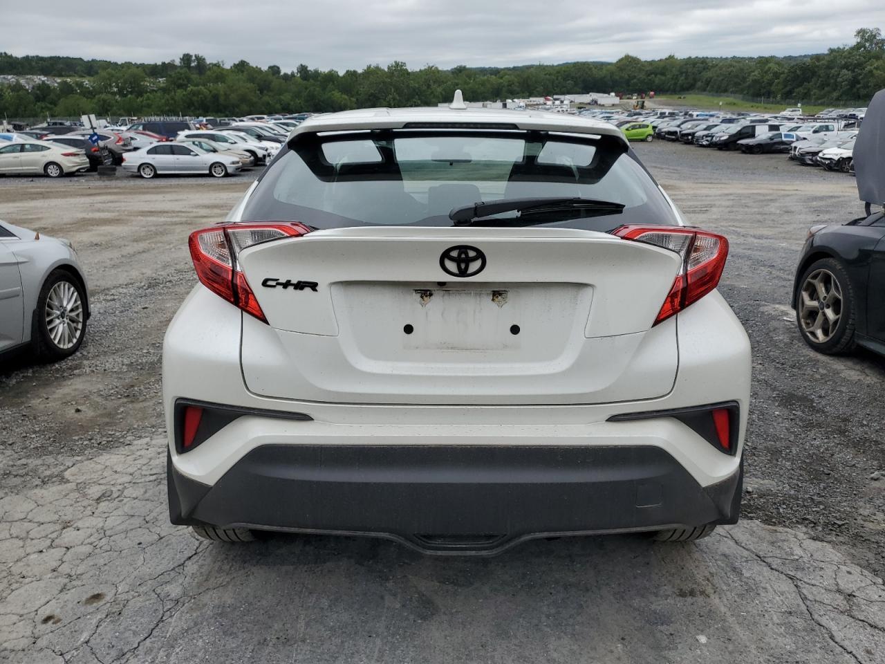 2021 Toyota C-Hr Xle - zdjęcie 6