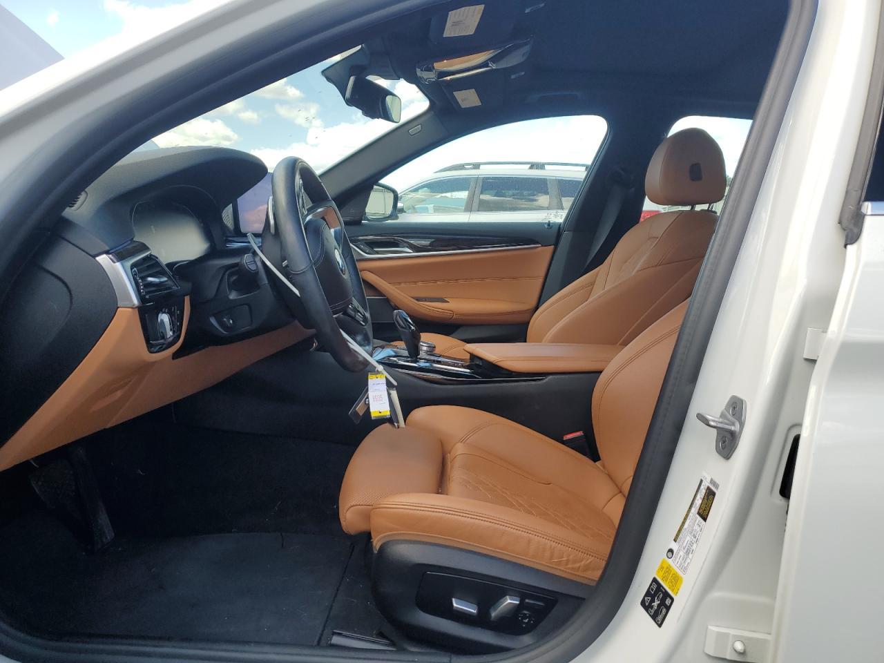 2021 BMW Seria 5 - zdjęcie 7