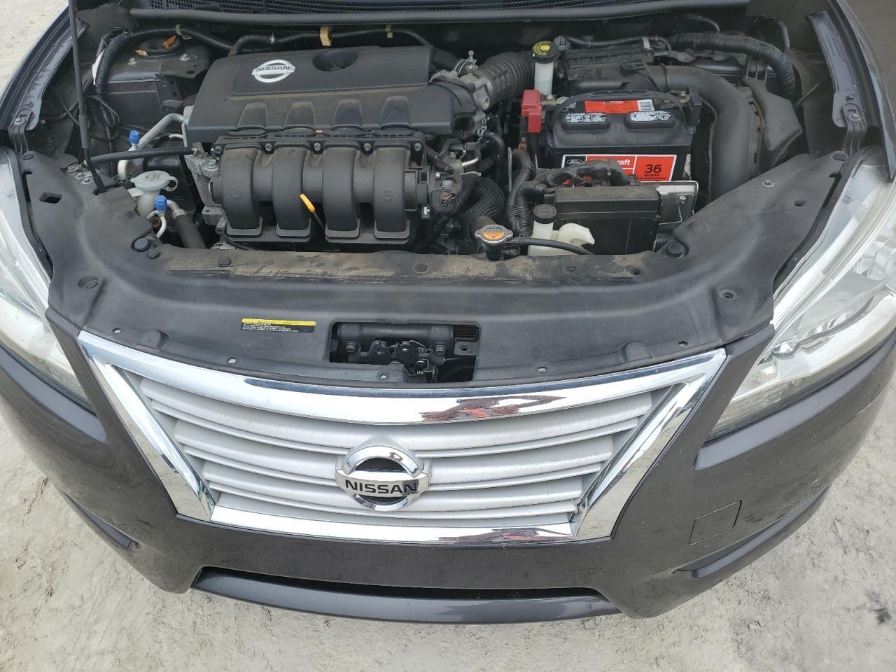 2015 Nissan Sentra S - zdjęcie 11