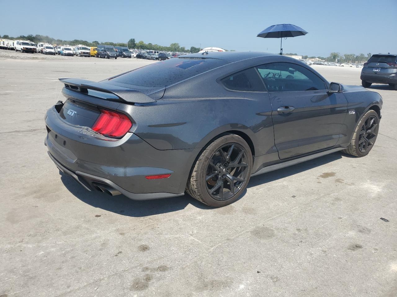 2020 Ford Mustang Gt - zdjęcie 3