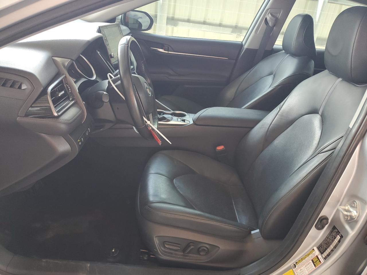 2022 Toyota Camry Xle - zdjęcie 7