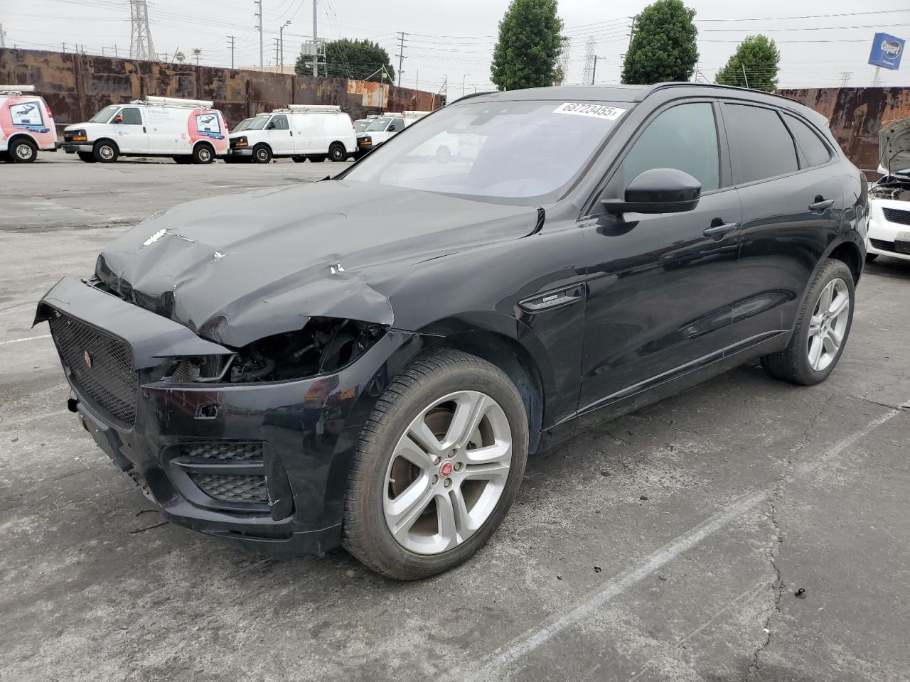 2017 Jaguar F-Pace R - Sport - zdjęcie główne