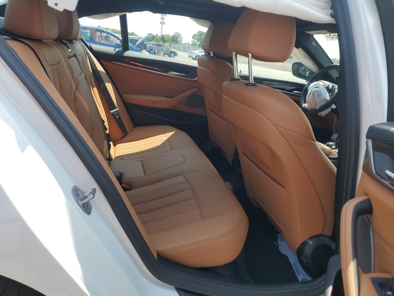 2023 BMW 530 Xi - zdjęcie 10
