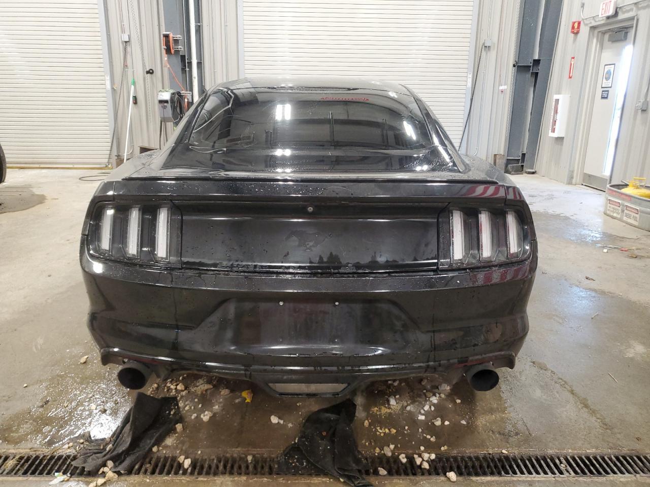 2017 Ford Mustang - zdjęcie 6