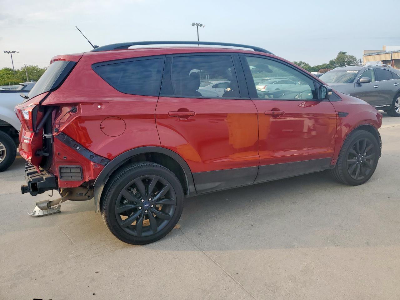 2019 Ford Escape Titanium - zdjęcie 3
