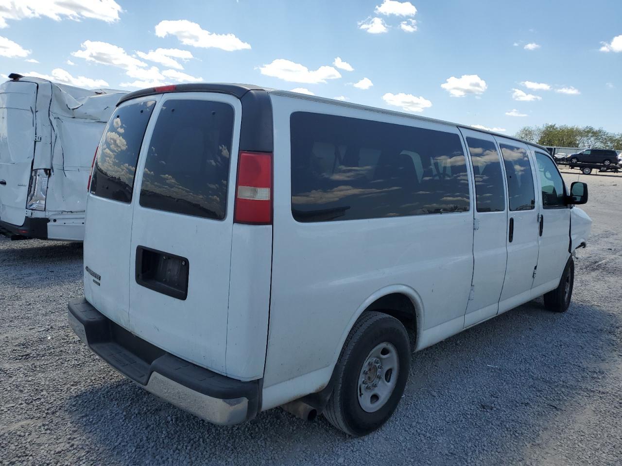2013 Chevrolet Express G3500 - zdjęcie 3