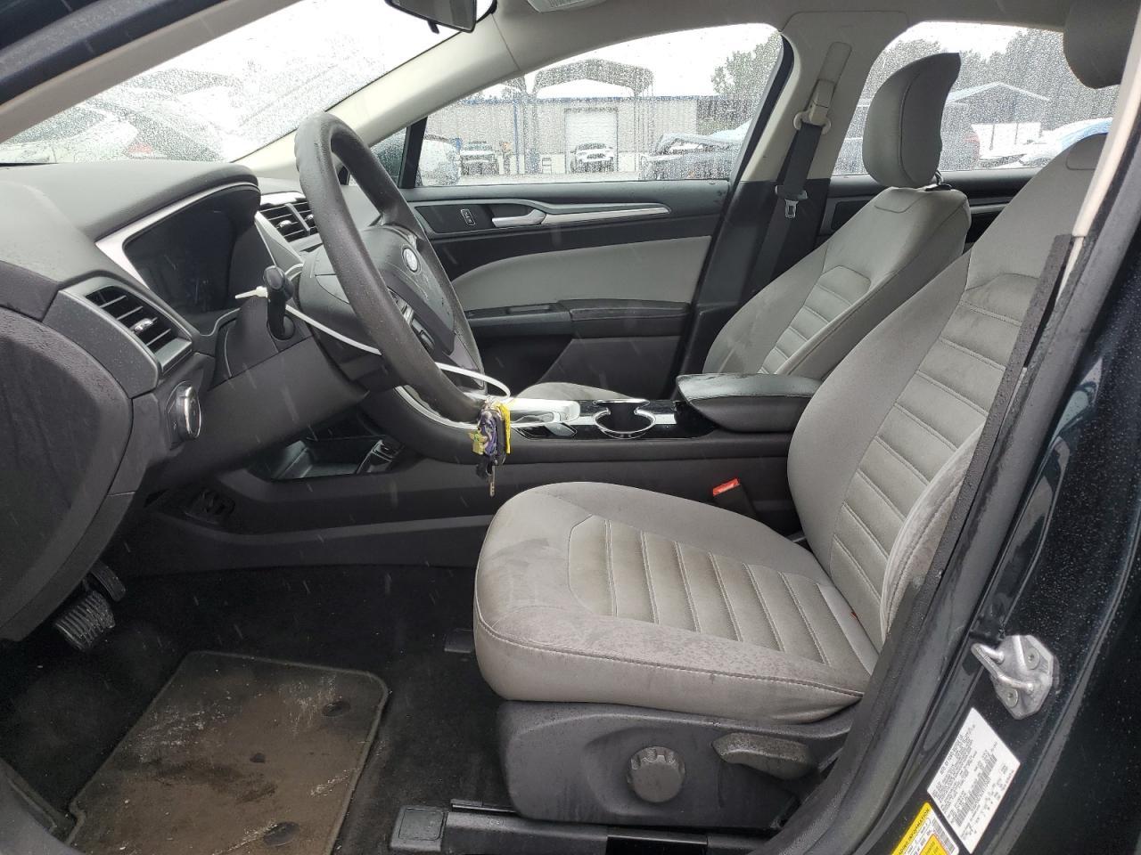 2014 Ford Fusion S - zdjęcie 7