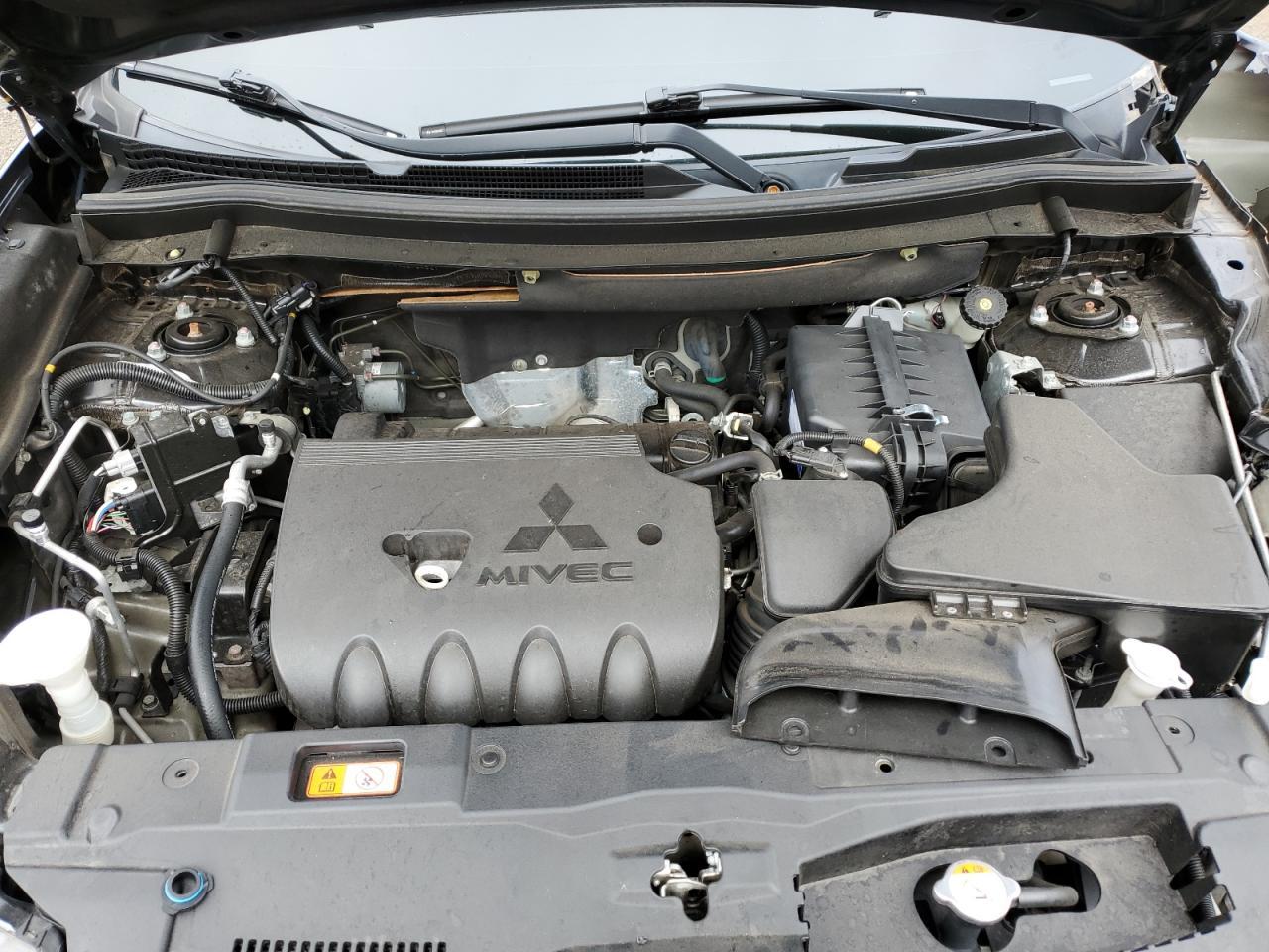 2020 Mitsubishi Outlander Se - zdjęcie 12