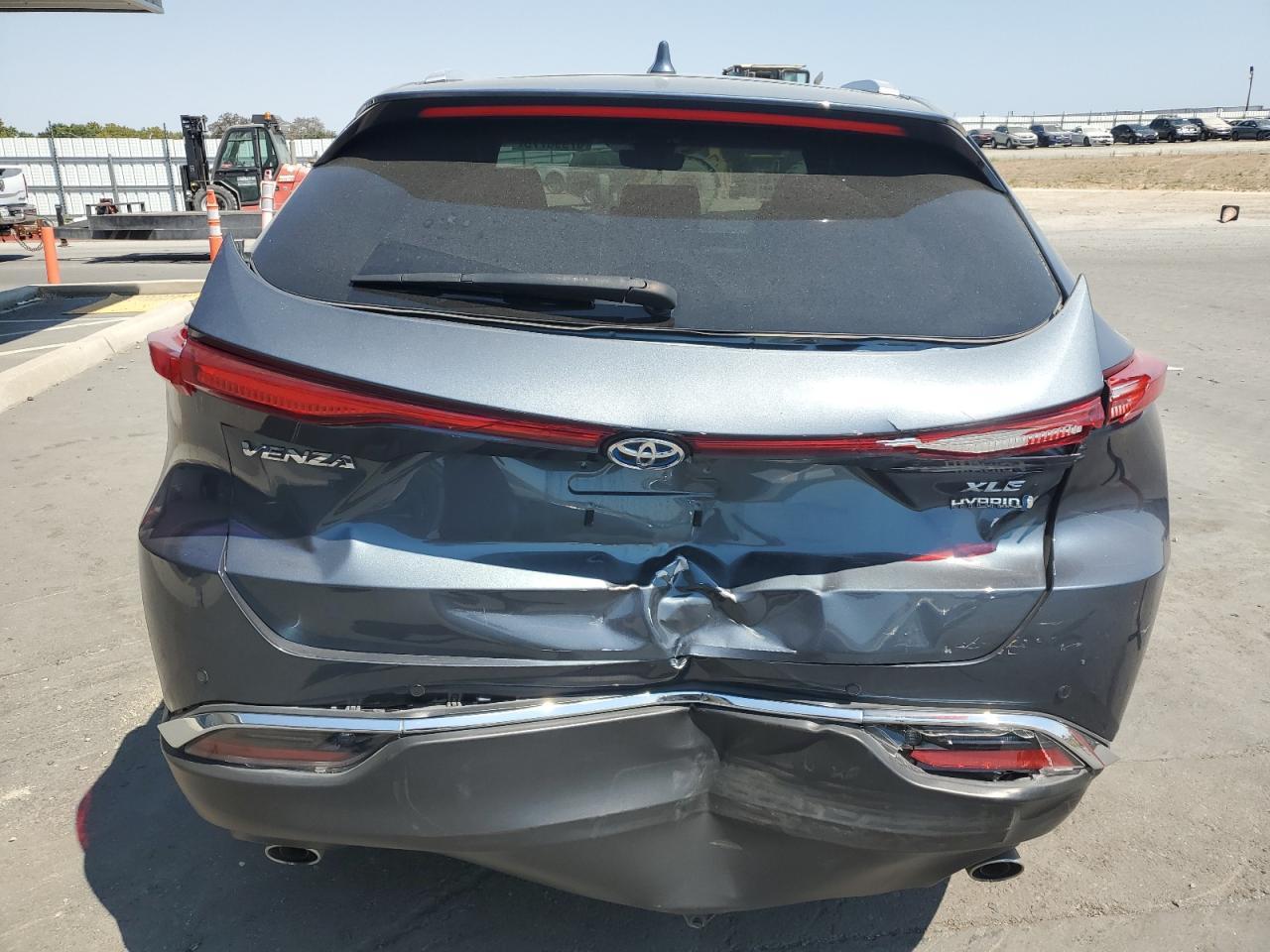 2021 Toyota Venza - zdjęcie 6