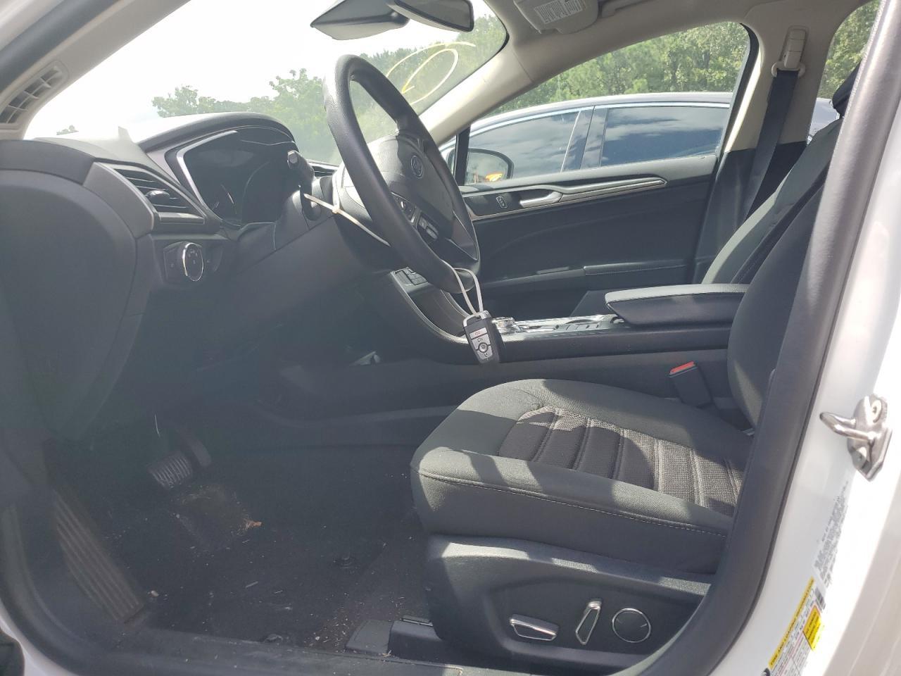 2020 Ford Fusion Se - zdjęcie 7