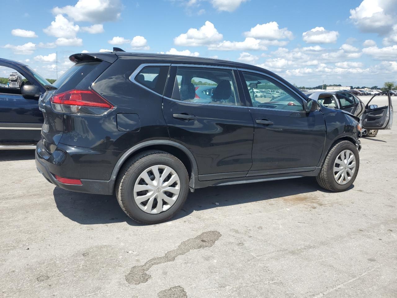 2018 Nissan Rogue S - zdjęcie 3