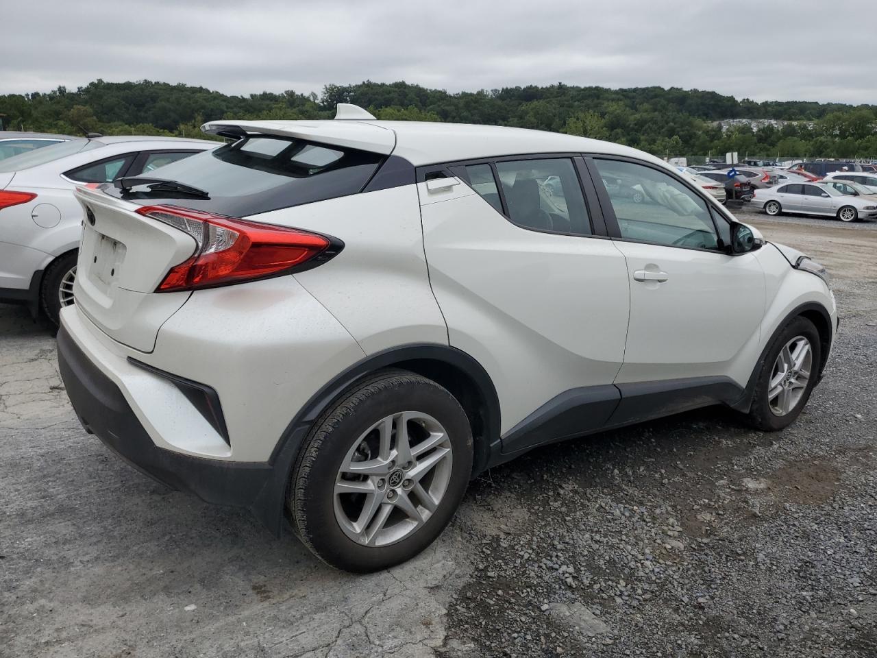 2021 Toyota C-Hr Xle - zdjęcie 3