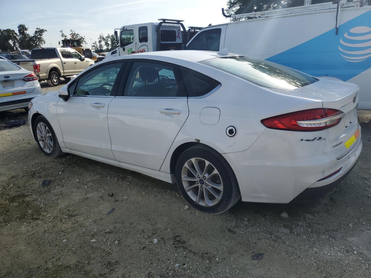 2020 Ford Fusion Se - zdjęcie 2