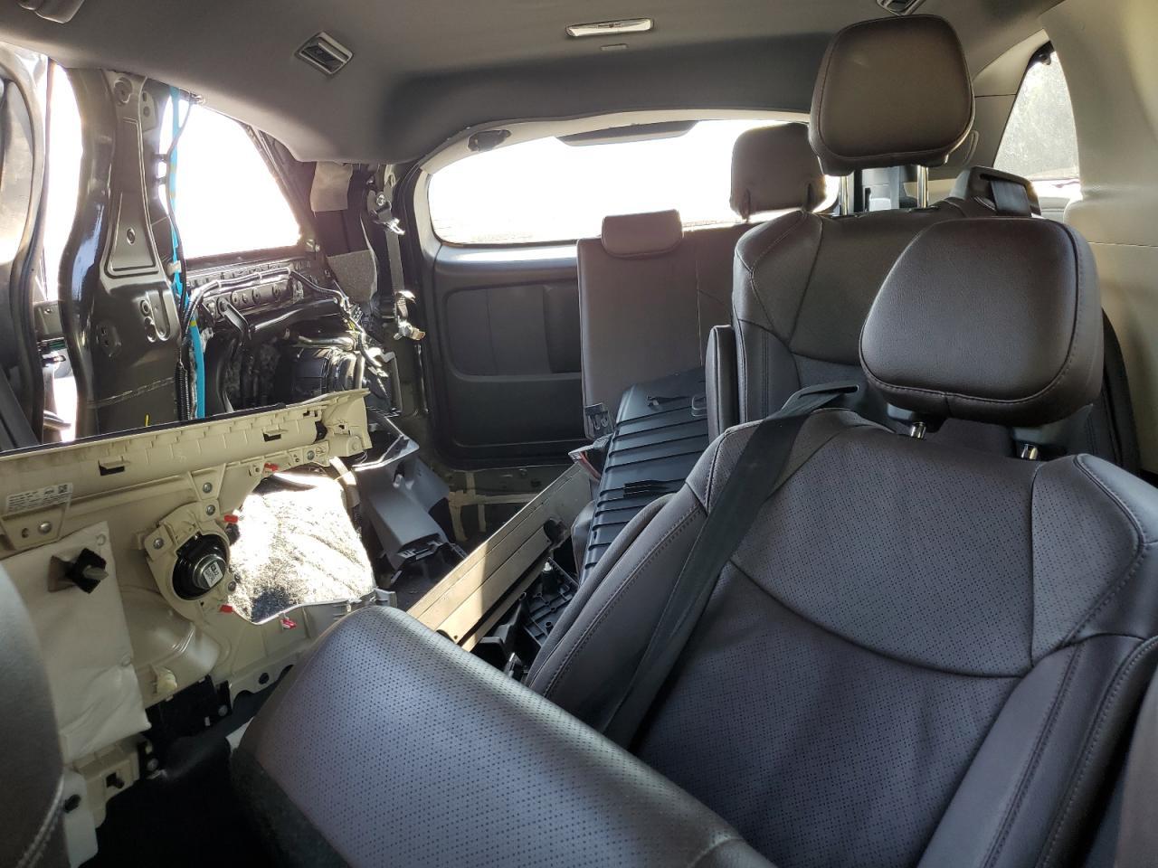 2021 Toyota Sienna Limited - zdjęcie 10