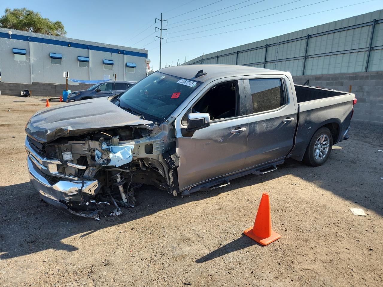 2020 Chevrolet Silverado K1500 Lt - zdjęcie główne