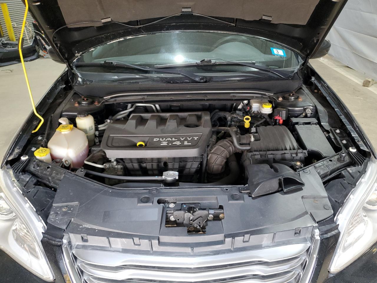 2013 Chrysler 200 Lx - zdjęcie 11