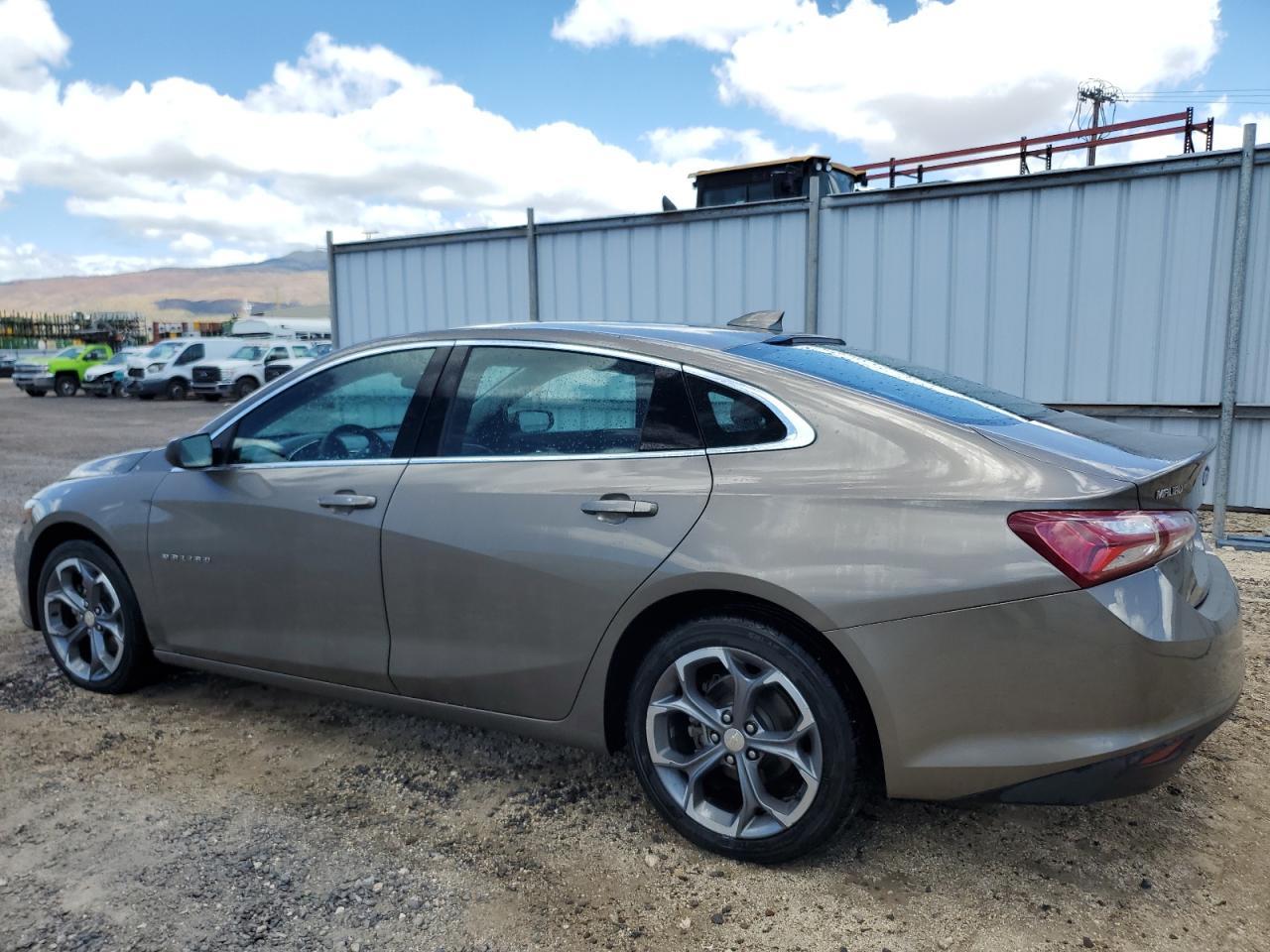 2020 Chevrolet Malibu - zdjęcie 2