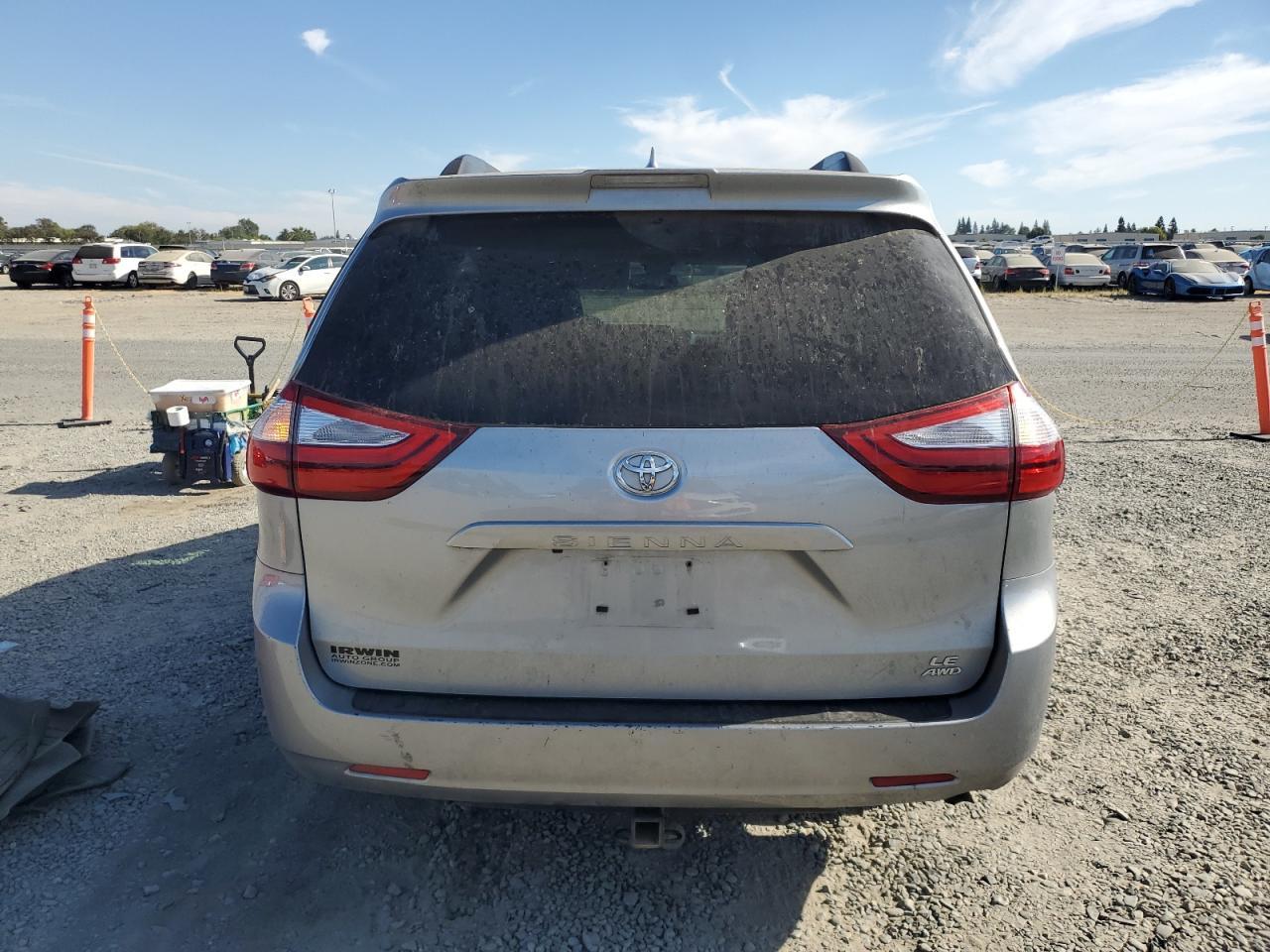 2018 Toyota Sienna - zdjęcie 6
