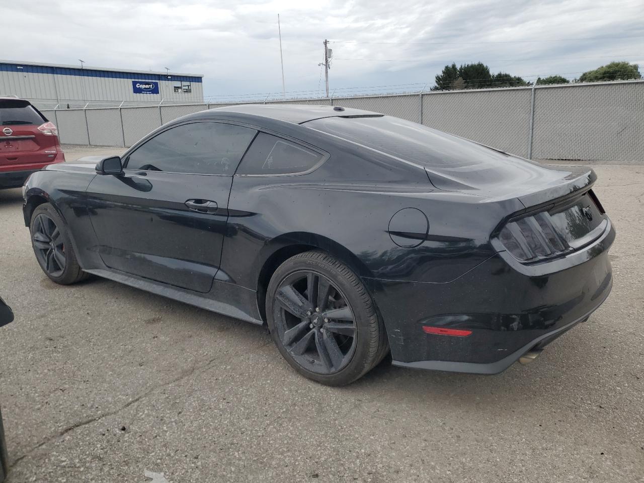 2017 Ford Mustang - zdjęcie 2