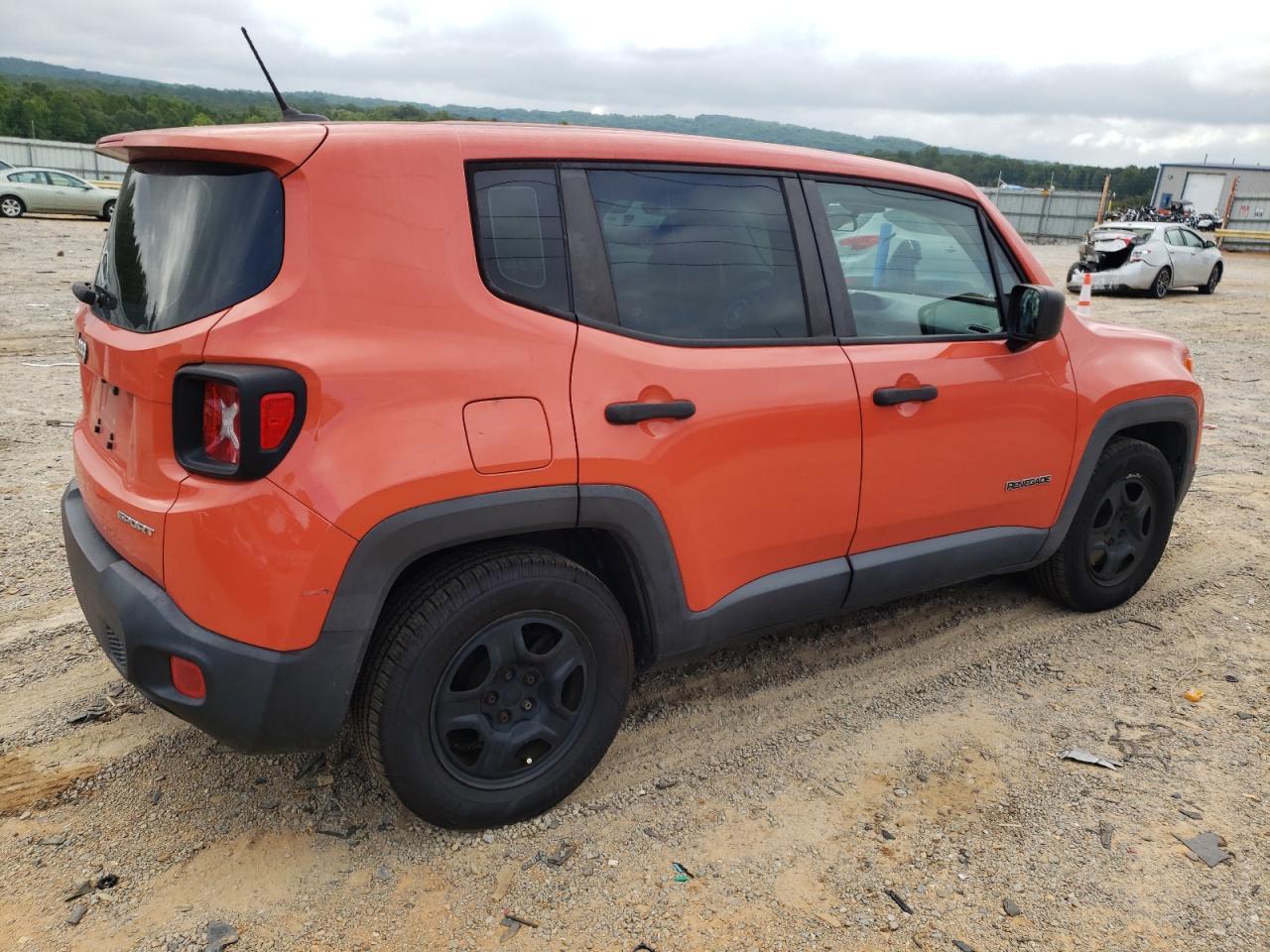 2015 Jeep Renegade - zdjęcie 3