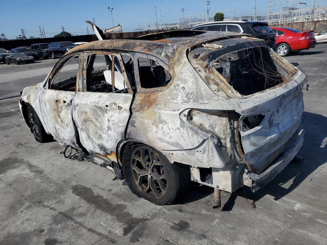 2020 BMW X1 xDrive28I - zdjęcie 2