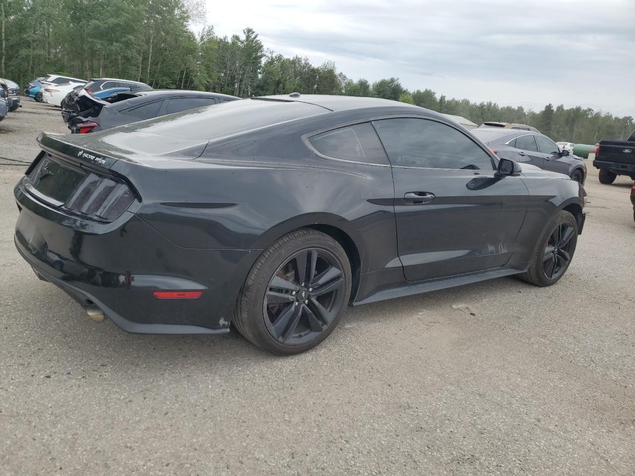 2017 Ford Mustang - zdjęcie 3