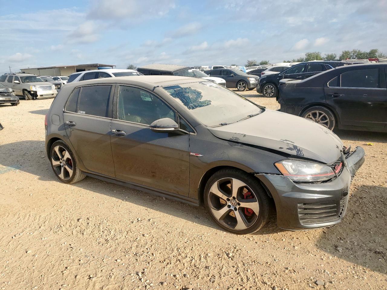 2017 Volkswagen GTI - zdjęcie 4