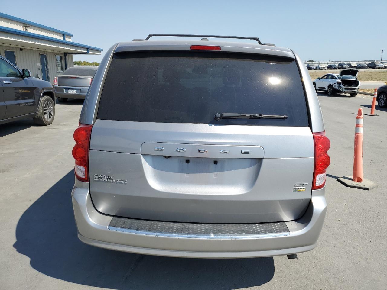 2017 Dodge Grand Caravan Gt - zdjęcie 6