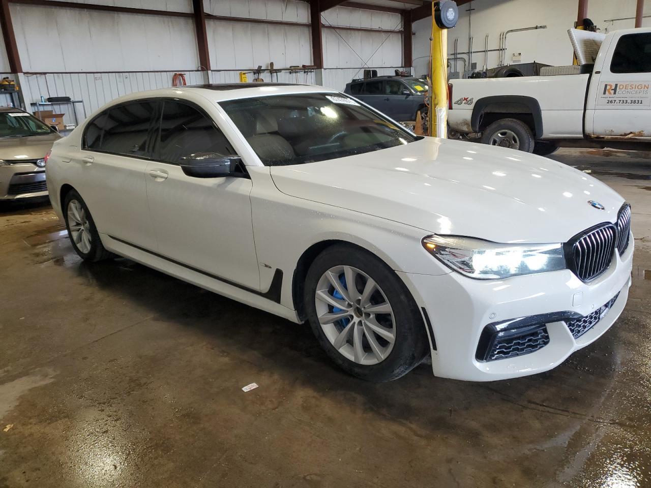 2016 BMW Seria 7 - zdjęcie 4