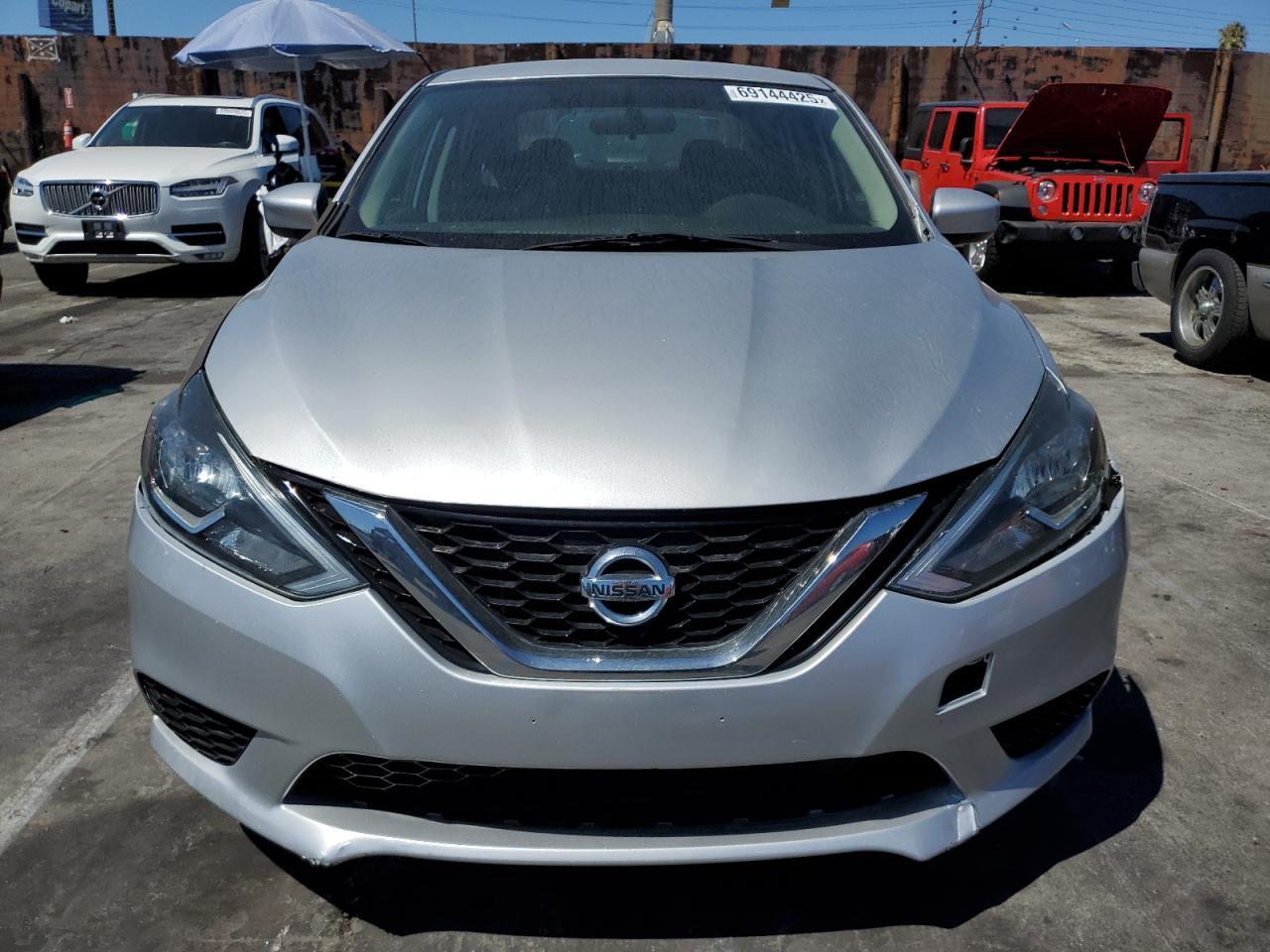 2018 Nissan Sentra S - zdjęcie 5