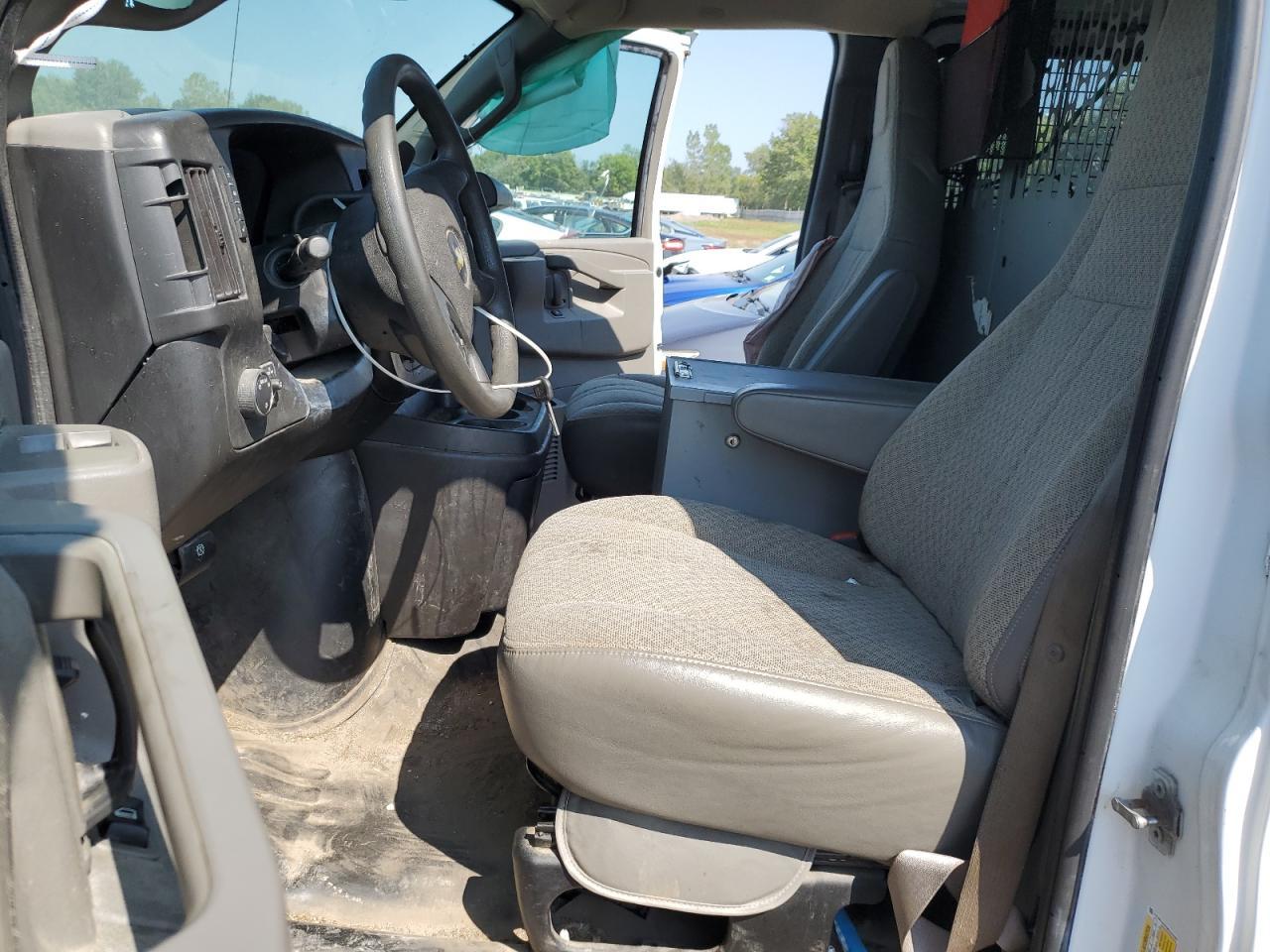2021 Chevrolet Express G2500 - zdjęcie 7