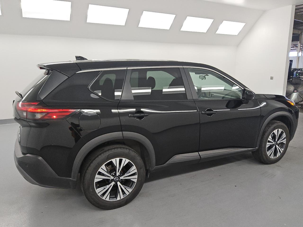 2023 Nissan Rogue Sv - zdjęcie 3