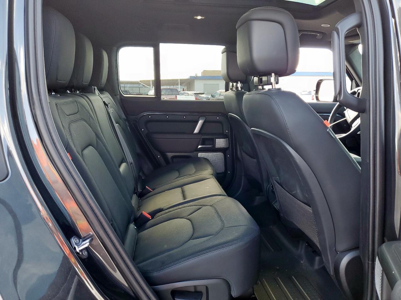 2024 Land Rover Defender 130 Outbound - zdjęcie 10