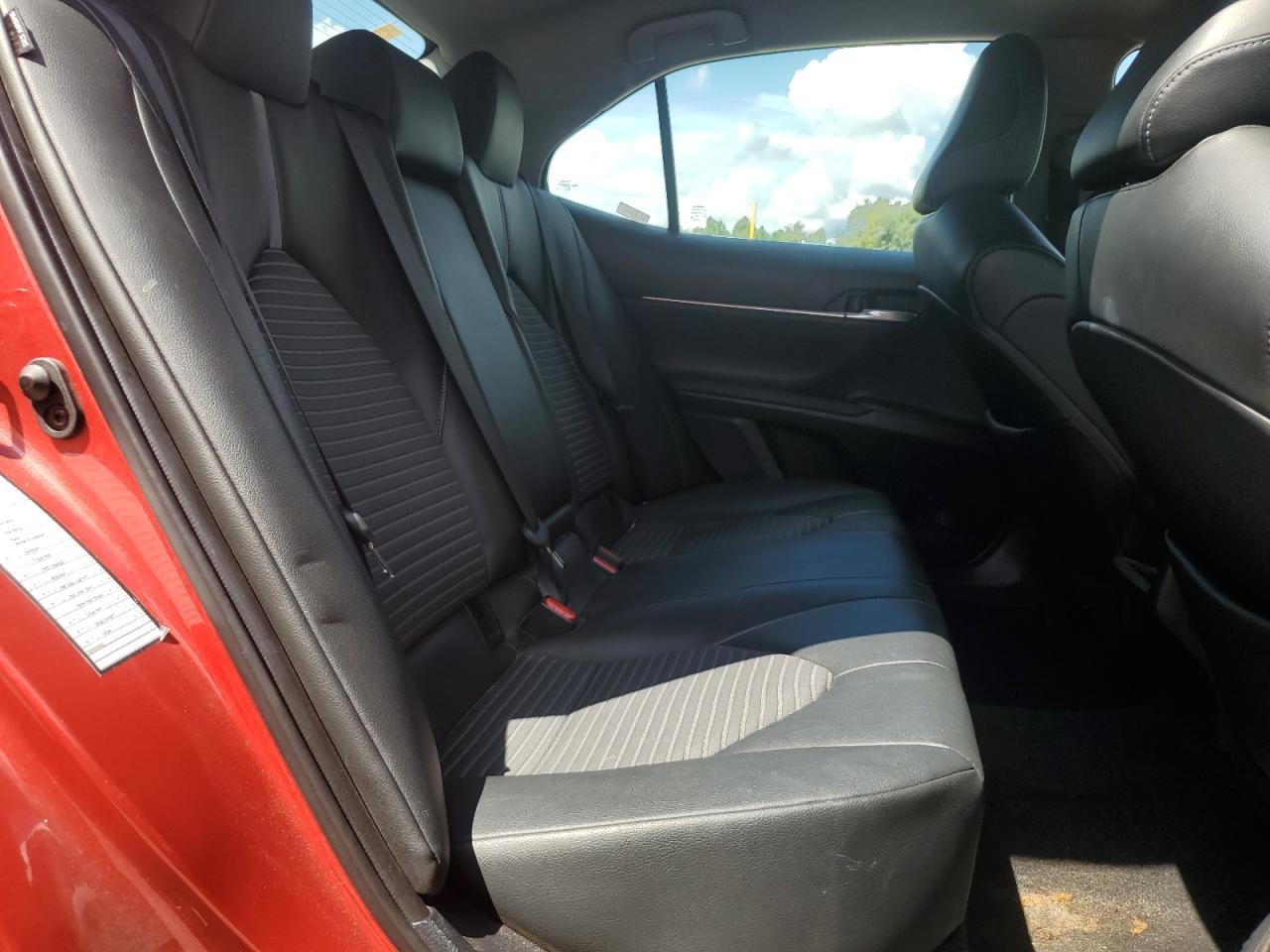 2021 Toyota Camry Se - zdjęcie 10
