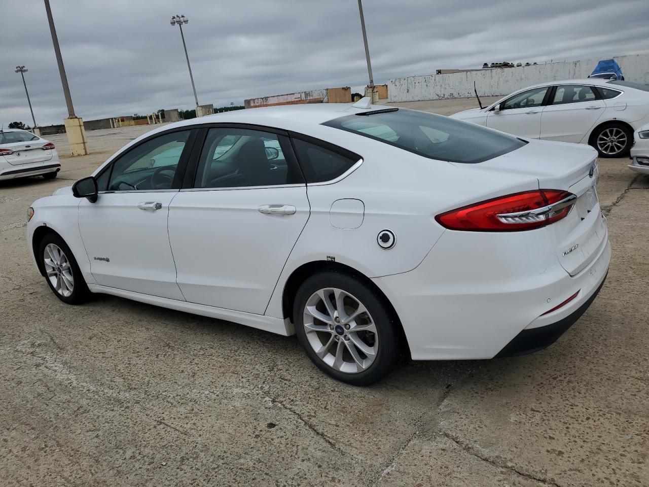 2019 Ford Fusion Se - zdjęcie 2