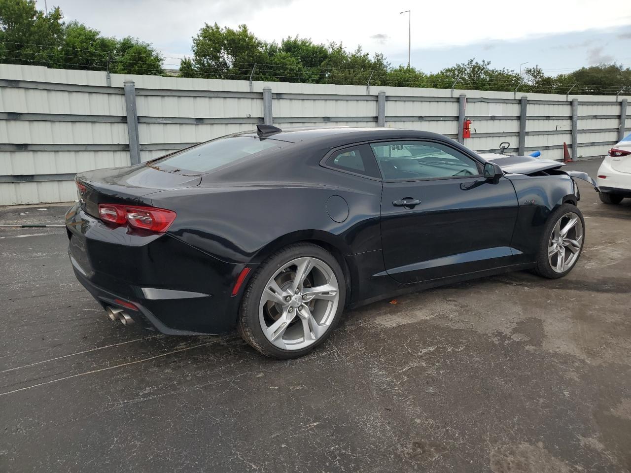 2020 Chevrolet Camaro - zdjęcie 3