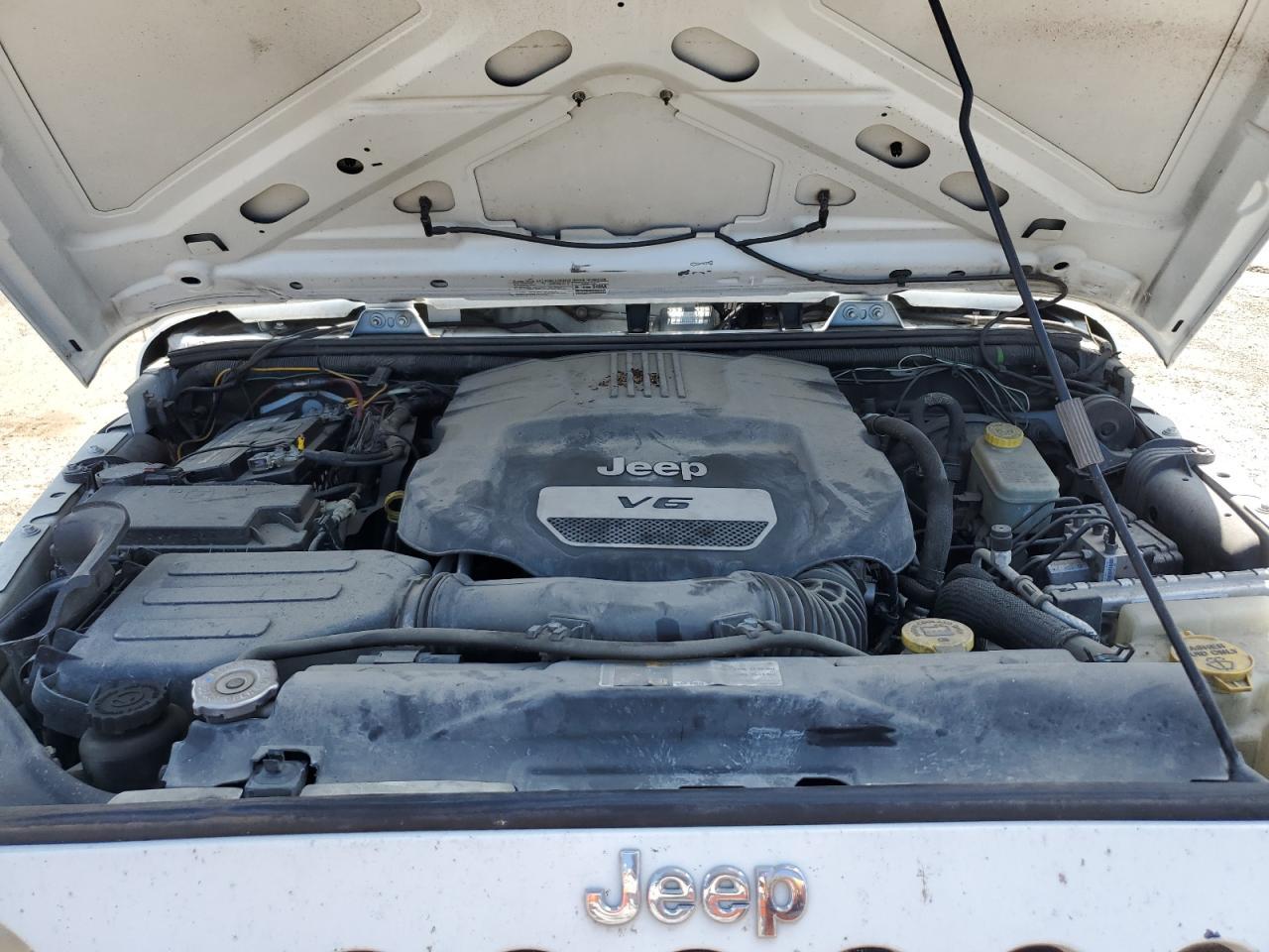 2014 Jeep Wrangler Unlimited Sport - zdjęcie 11